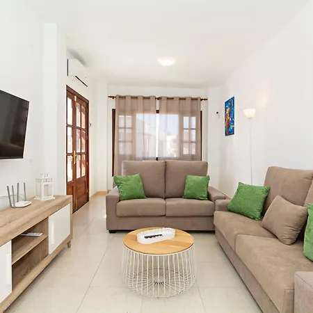 Place To Be By Pvl * Playa Blanca (Lanzarote)